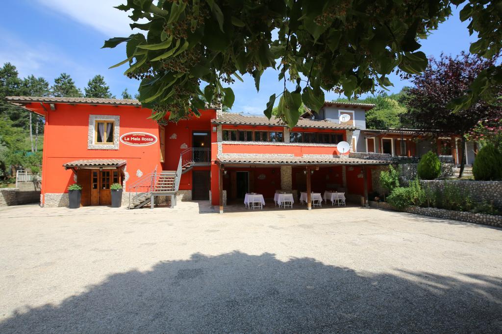 La Mela Rossa Terni Exterior foto